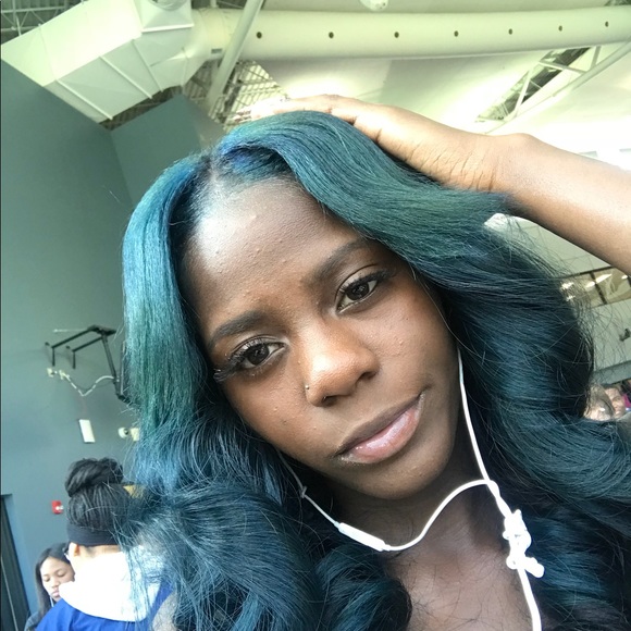 Meet your Posher, Amari - Picture 2 of 8